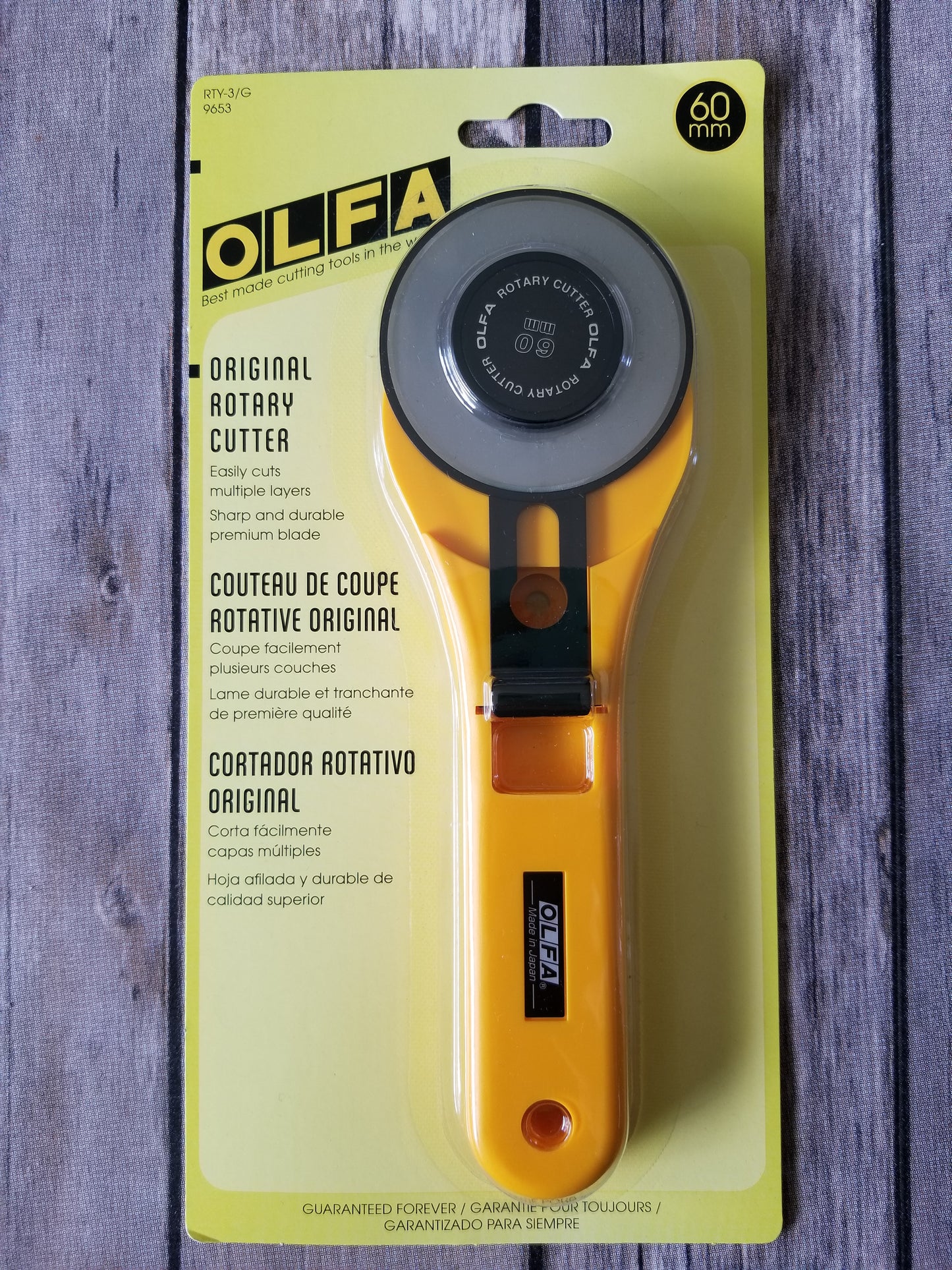 Olfa 60mm Original Rotary Cutter - Black Rabbit Fabric Inc.