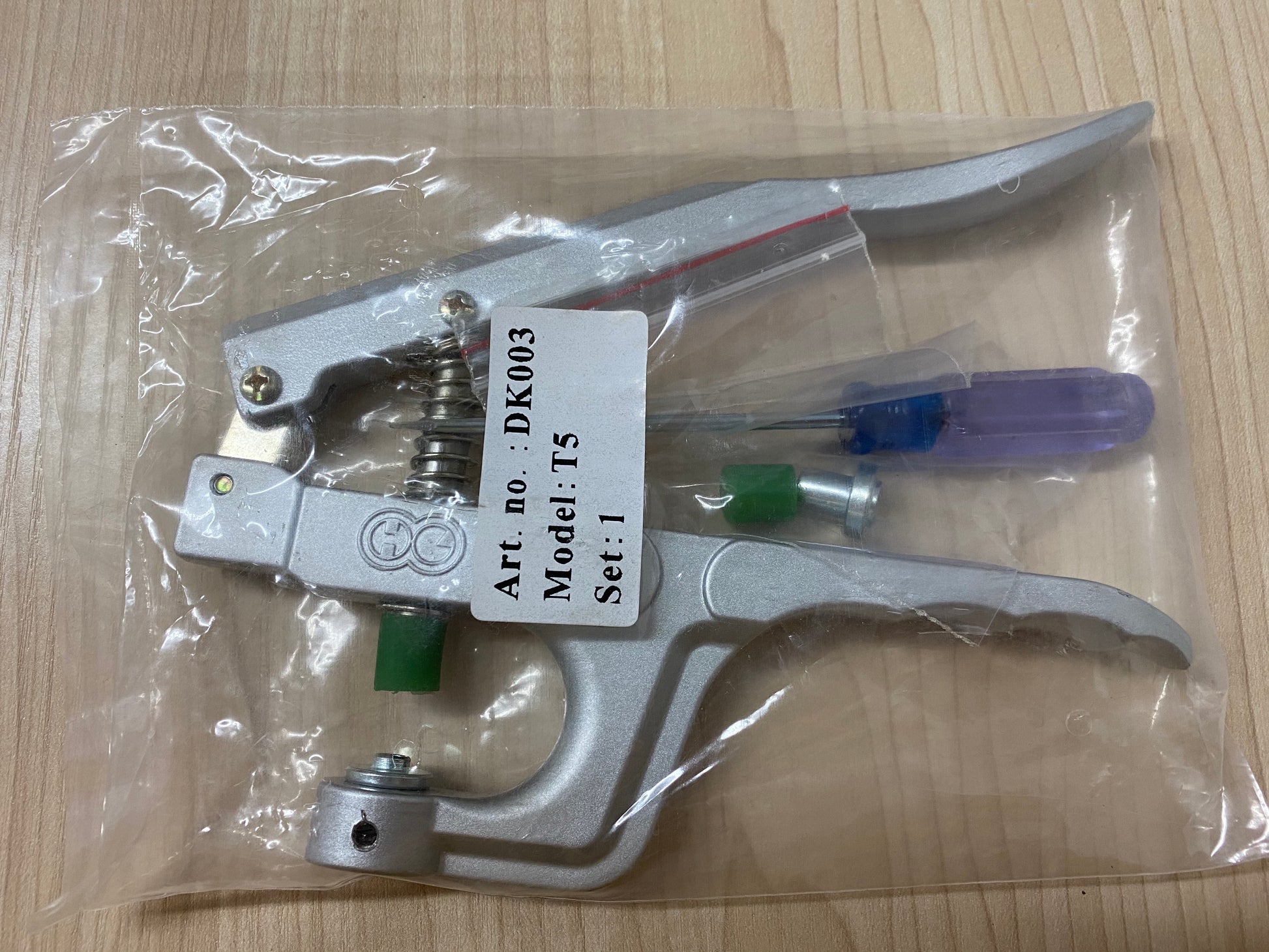 Hand Held Kam Snap Remover Pliers - Black Rabbit Fabric Inc.